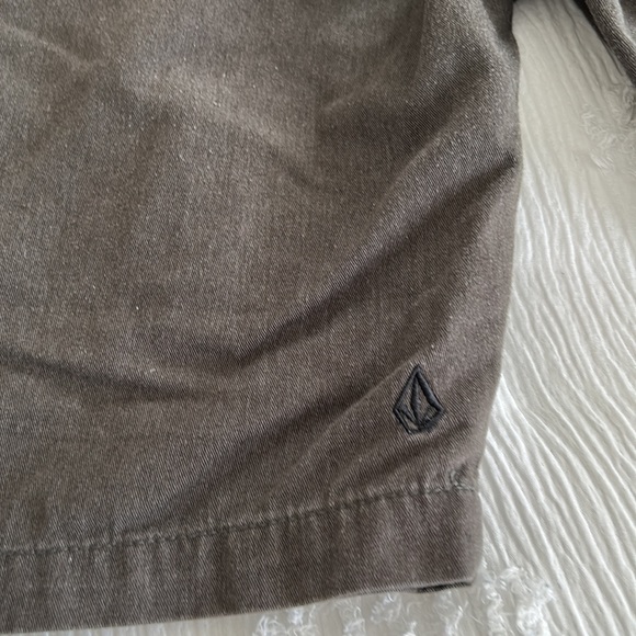 Volcom Shorts - Picture 7 of 9